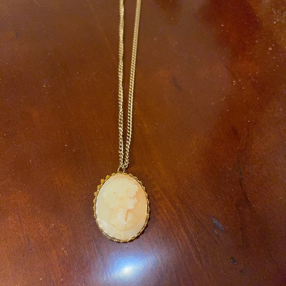 Peach Pendant w/ chain. - Picture 8 of 10